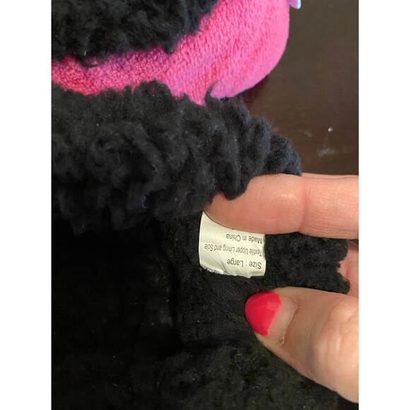 Slippers size 9/10 women snoozies - Picture 3 of 4